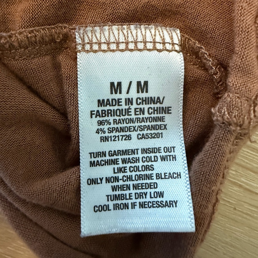 Aeropostale Brown Long Sleeve Turtleneck Top Size Medium - Picture 3 of 3